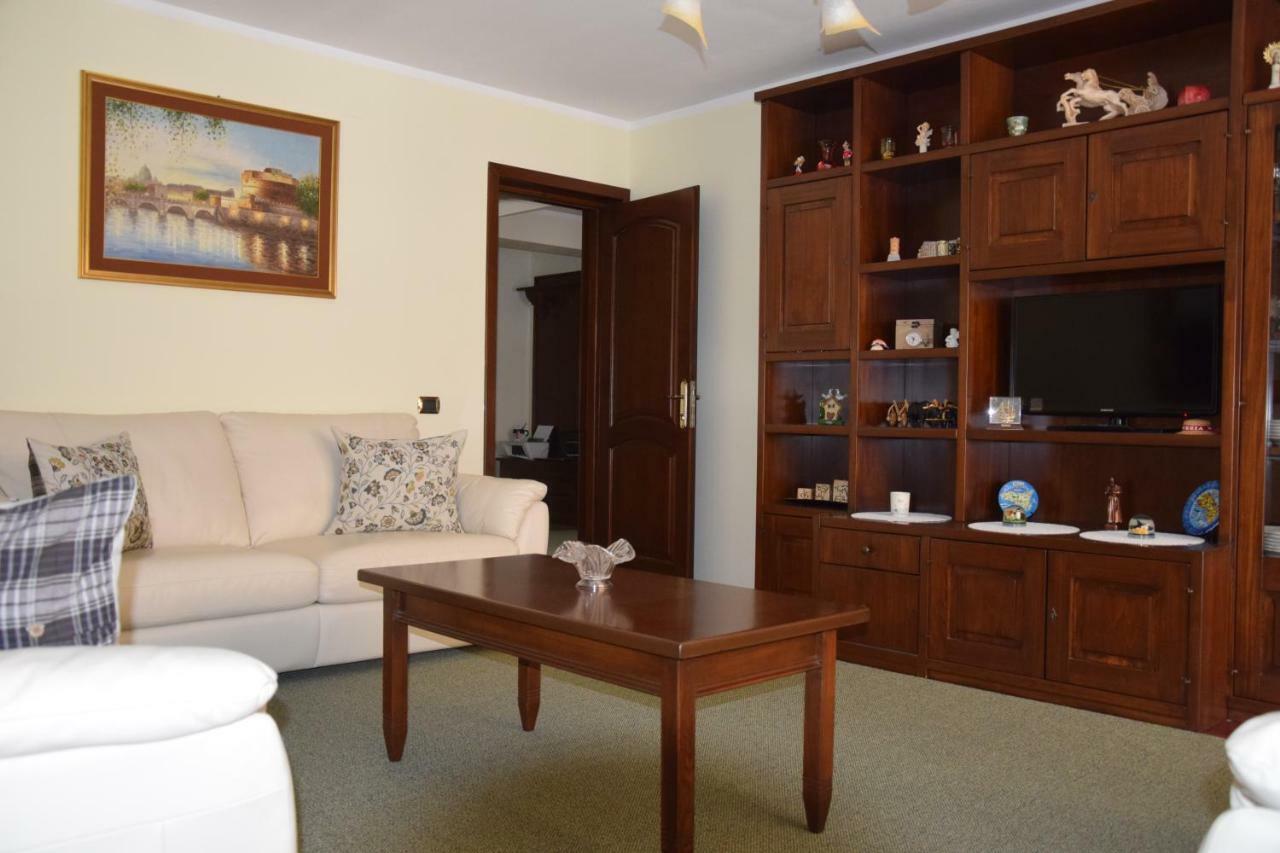 Pensiunea Select Curtea de Argeş Esterno foto